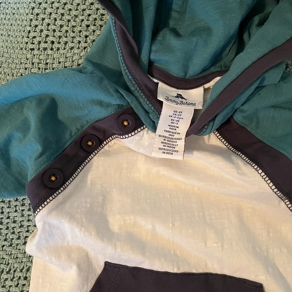 Tommy Bahama Hooded Shirt - Picture 2 of 4